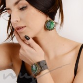 Apvalūs dideli skaisčiai žali auskarai dekoruotais kraštais