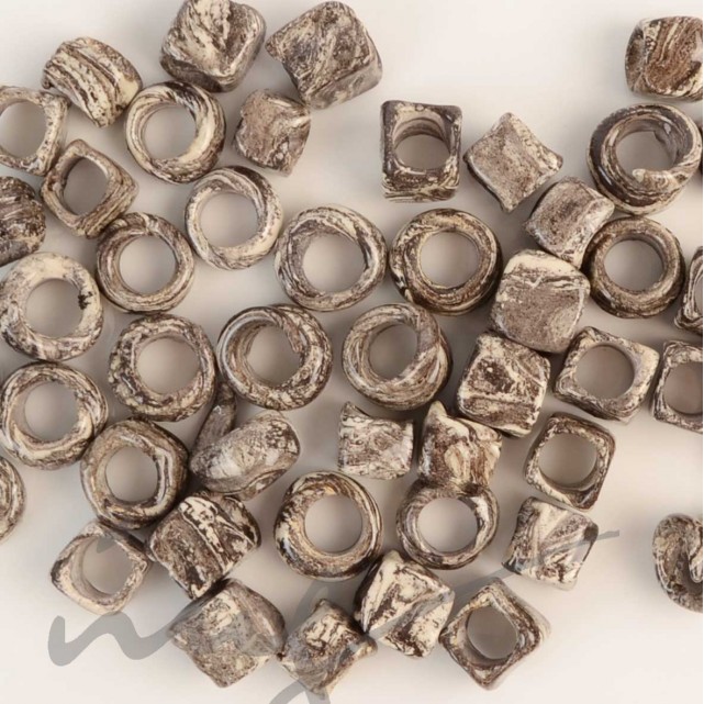 Rankų darbo keramikiniai karoliukai - marmuriniai, 8 mm skylute