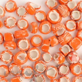 Rankų darbo keramikiniai karoliukai - orandžinė, 8 mm skylute