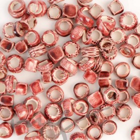 Rankų darbo keramikiniai karoliukai - bordo (raudono vyno), 8 mm skylute